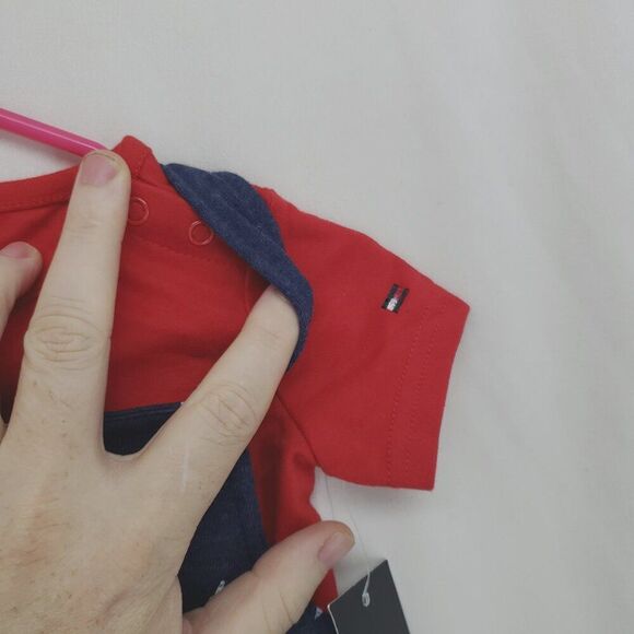 Tommy Hilfiger overall 2 piece set 0-3m (AS) - Picture 3 of 5